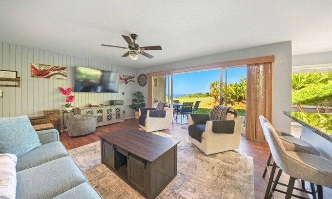 Princeville Apartment | Private Oceanfront Ohana Retreat Near Hanalei!