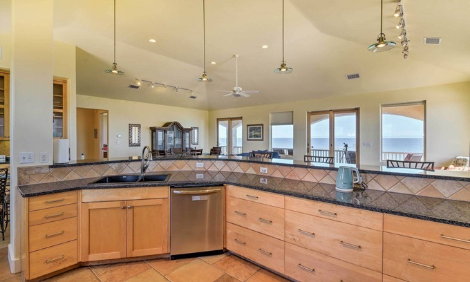 Rockport Villa | Private Pier: Waterfront Fulton Villa!