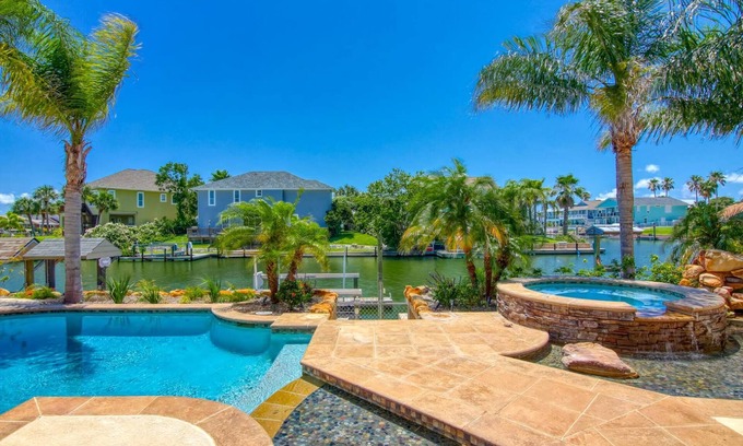 Rockport House | Private Pool and Canal! Live it up at Bahia Bay Breeze