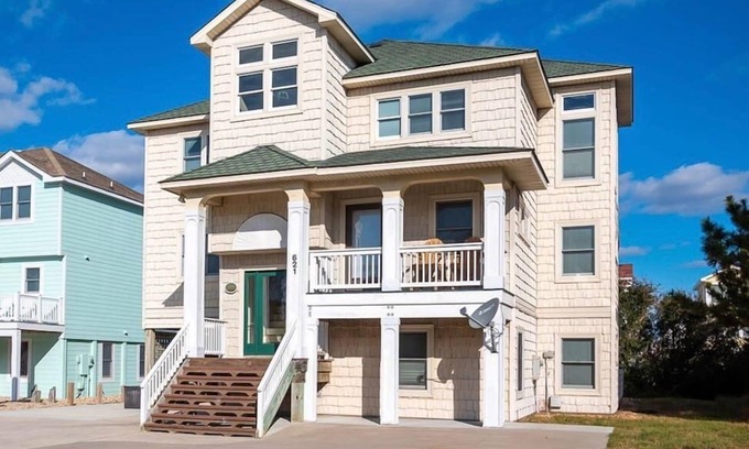 Currituck County House | Private Pool and hot tub with Ocean Views!