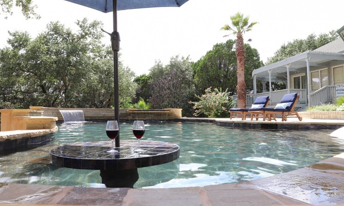 Lakeway House | Private Pool, BBQ, Hot Tub, Wrap-around Porch, Sun Room - 2 Homes and 2 Master Suites