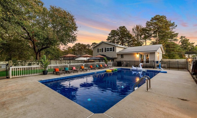 Conyers House | Private Pool & Fire Pit w/Gazebo & Grill. Family Friendly 4 bedroom home.