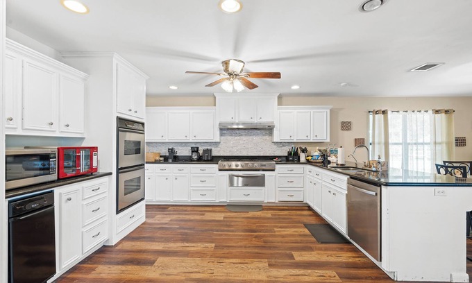 Magnolia Cottage | Private Pool: Spacious & Secluded Magnolia Cottage