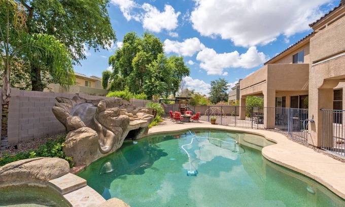 Power Ranch House | Private Pool with Waterslide, Playground & Tons of Games |Gilbert |Bell Bank Park |Schnepf farms