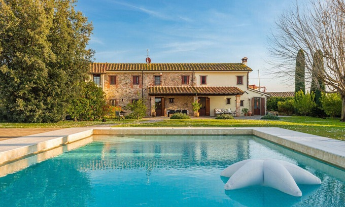 Pietrasanta Villa | Private Retreat with Pool close to Versilia Beaches