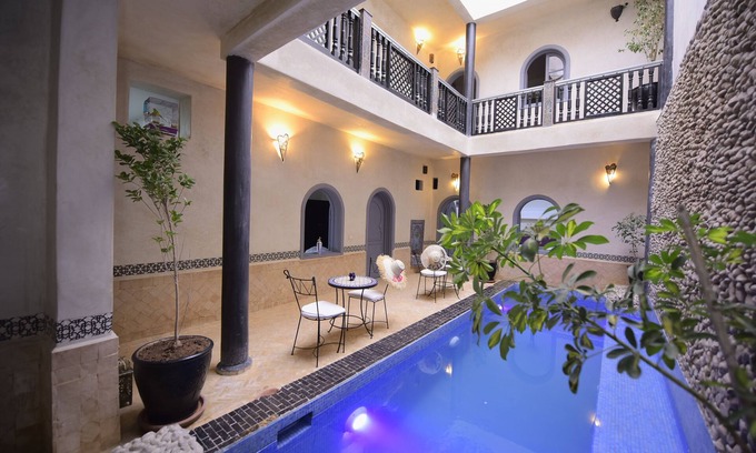 Hivernage House | Private RIAD with heated pool, Jacuzzi and hotel service. 5 suites