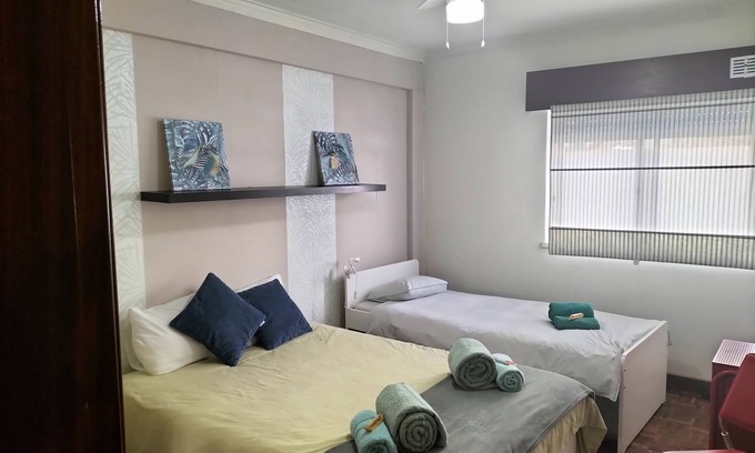 Corroios Apartment | Private room A/C, Cable TV, Wifi
