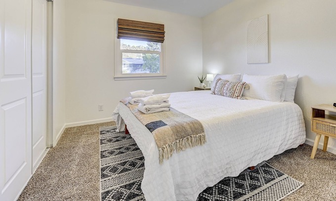 Northeast Colorado Springs House | Private Room in Shared Executive Travel Home Near Hospitals & Garden of Gods!