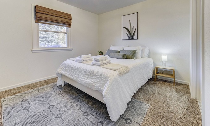 Northeast Colorado Springs House | Private Room l Shared Executive Travel Home l Near Hospitals & SO MUCH MORE!