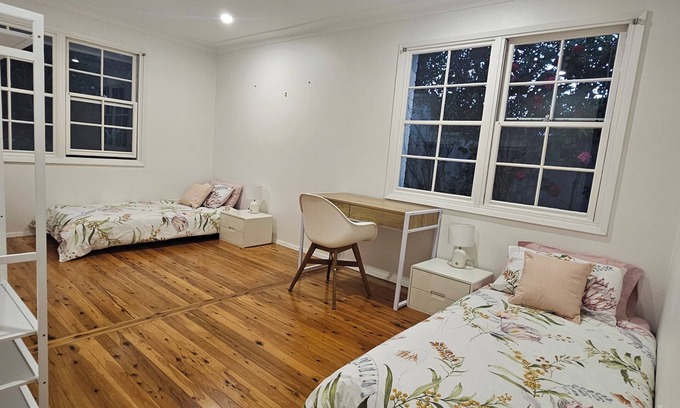 East Lindfield House | Private Room with shared bathroom