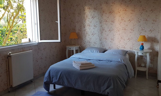 Saint-Herblain Bed & Breakfast | Private room with independent access, 2 pas Polyclinique, Zénith, 20min centreNantes