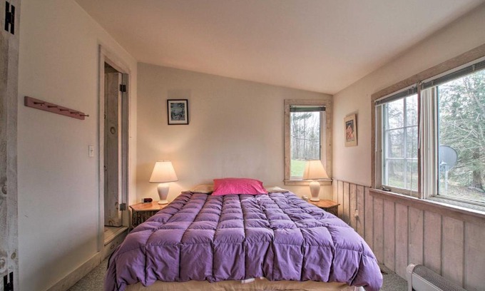 Londonderry House | Private Rustic Home - 6 Mi to Bromley Mountain!