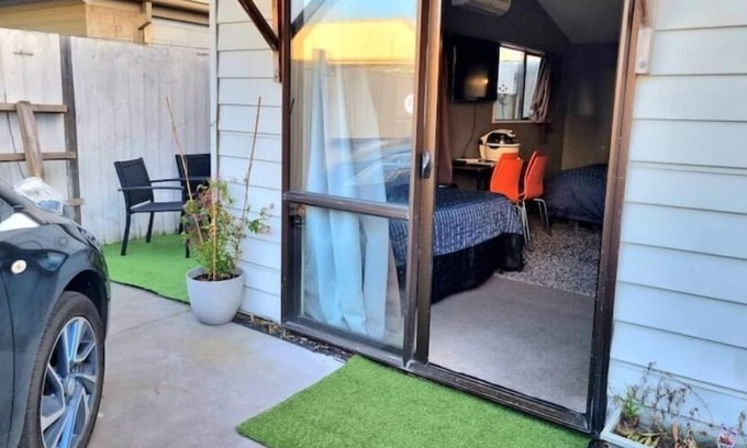 Christchurch Apartment | Private Studio on the East side of Christchurch not far from New Brighton beach.