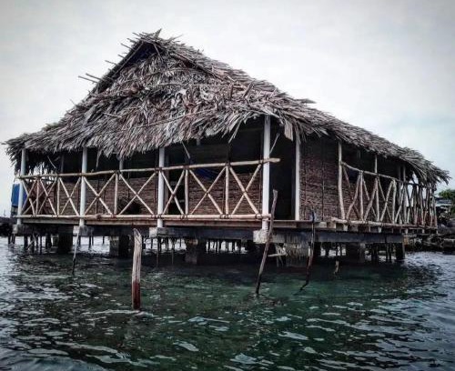El Porvenir House | Private Traditional Hut on the water with 2 rooms