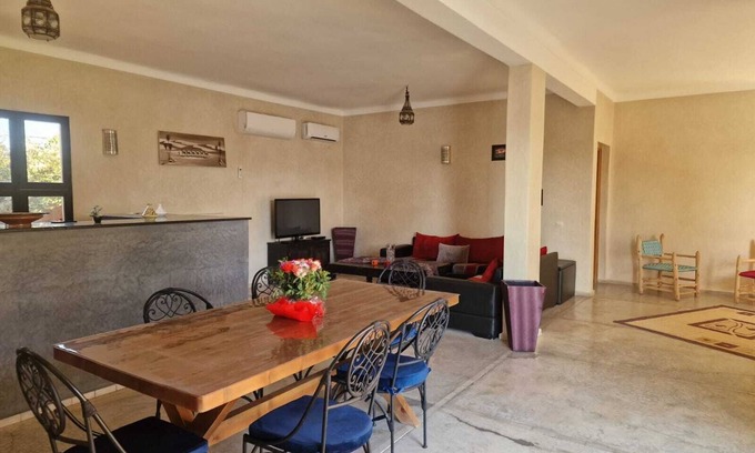 Annakhil Villa | PRIVATE VILLA - HEATED POOL