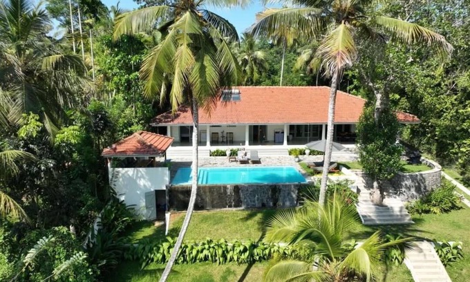 Unawatuna Villa | Private villa in quiet area, ideal for family and friends