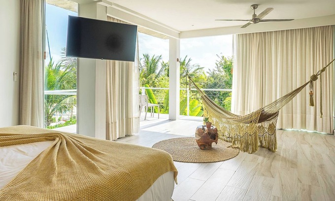 Puerto Aventuras Cottage | Private. villa | private pool | canal access