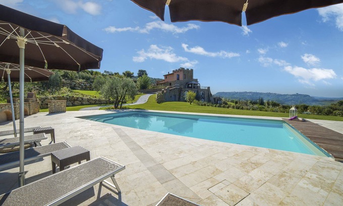 Iano Villa | Private Villa with A/C, private pool, WIFI, TV, terrace, panoramic view, close to San Gimignano