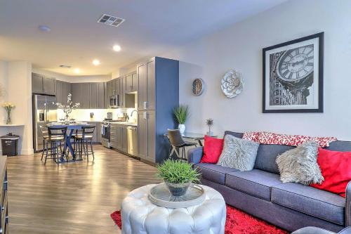North Scottsdale Apartment | Private Workspace, Premium Comfort G2047