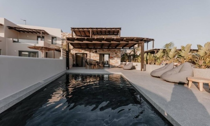 Plaka Villa | Privilege Villa With Private Pool & Jacuzzi