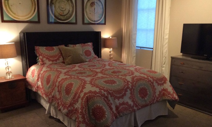 Downtown Apartment | PROMO 5% WEEKLY AND 10% MONTHLY DISCOUNT!nNew building Urban Studio