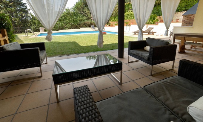 Sant Vicenc de Montalt Villa | Property with views, pool and garden in Barcelona area. Free wifi, a /c