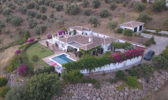 Alcaucin Villa | Property with panoramic views and private pool