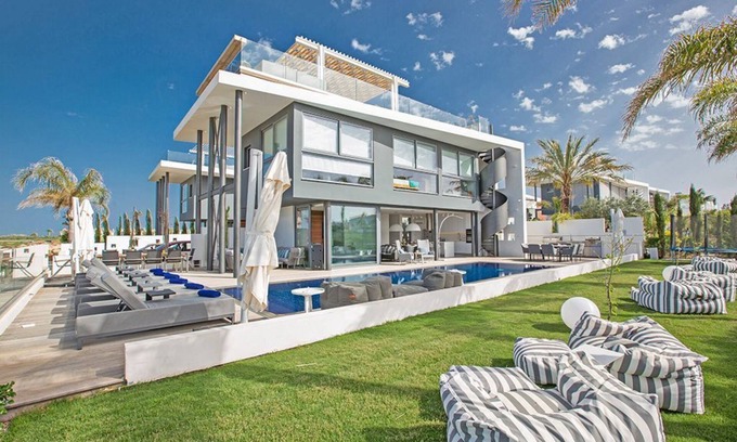 Kapparis Villa | Protaras Holiday Villa WP4 - a villa that sleeps 10 guests in 4 bedrooms