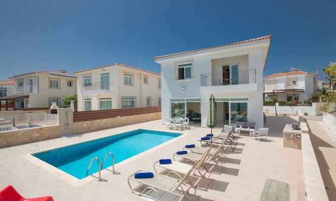 Protaras Cottage | Protaras Mesogeios Villa ME16 - a villa that sleeps 10 guests in 4 bedrooms