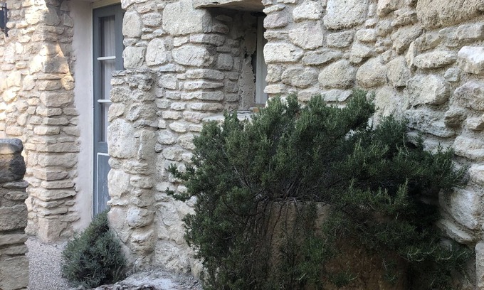 Le Beaucet Apartment | Provencal troglodyte LA BAUMO 2
