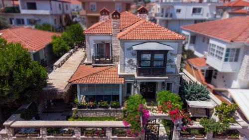Tokoglu Hotel | PROVENCE MANSİON ALAÇATI