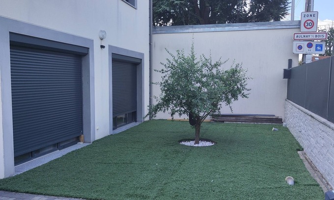 Livry-Gargan Cabin | Proximité de Paris/parc Expo Villepinte/disney/stade de France & Airpo Cdg/orly