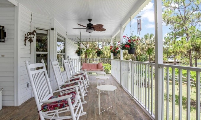 Rural Estates House | PT Ranch Naples: Family Retreats & Pool - Sleeps18