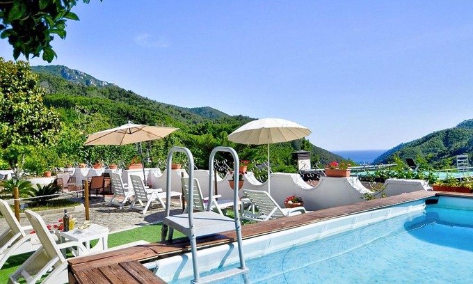 Pucara Villa | Pucara Villa Sleeps 2 with Pool and Air Con