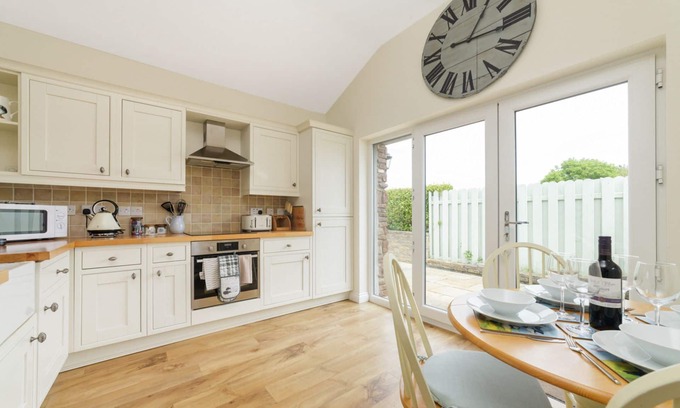 Peel Cottage | Puffin Cottage - a holiday cottage that sleeps 4 guests in 2 bedrooms