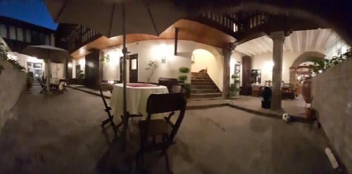 Cusco Historic Center Bed & Breakfast | Puma walkers