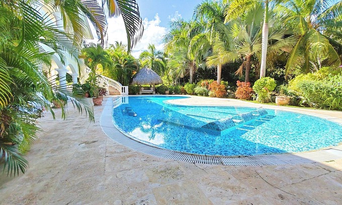 Bavaro Villa | Punta Cana 8BR Bachelor Party Coco Villas + Free Bonus