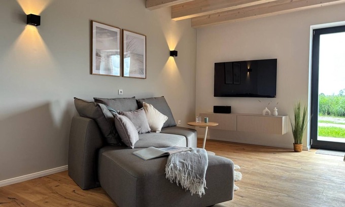 Wangerland Apartment | Pure hygge on the North Sea - your special time-out in the listed Gulfhof