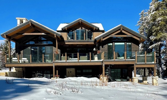 Peak 8 House | Pure Luxury - TRUE Ski-in/Ski-out Mountain Retreat in New, Immaculate Condition