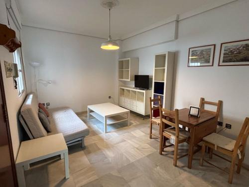 Triana Apartment | Pureza Central Suite