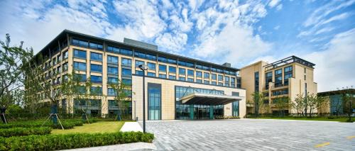 Pudong Hotel | Q-Box Hotel Shanghai Sanjiagang -Offer Pudong International Airport and Disney shuttle