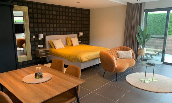 Hillegem Apartment | Q Guesthouse