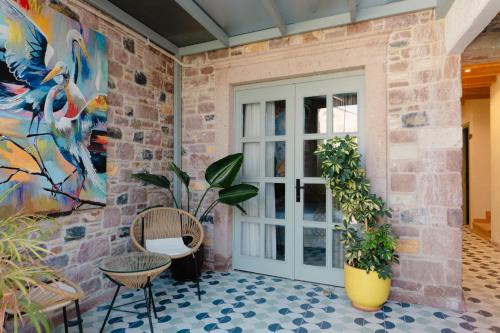 Ayvalik Hotel | Qara Otel