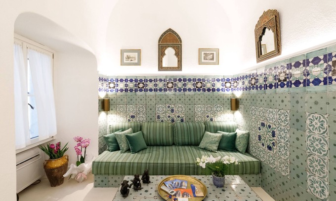 Capri Apartment | Qasar Luxury Suite in Capri's Piazzetta