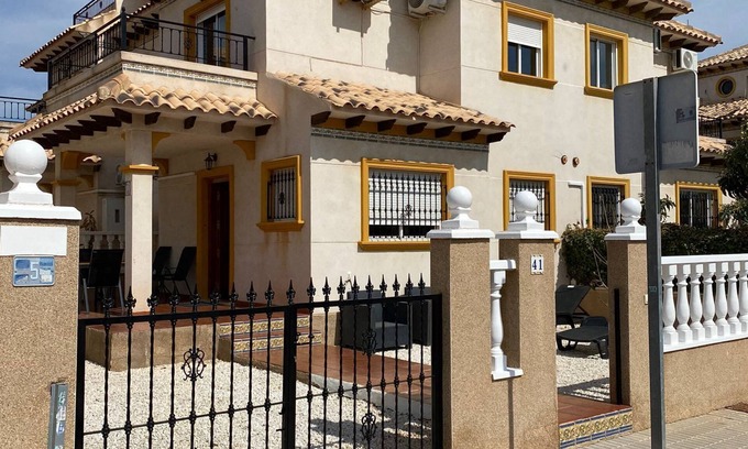 Orihuela Costa House | Quad house/villa basic renovation 2023 - 900 m to the beach