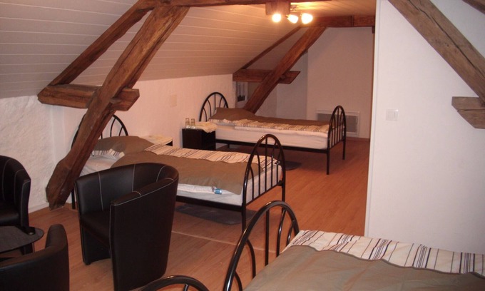 Anjeux Bed & Breakfast | Quad room-Standard-Ensuite-Haute Saône