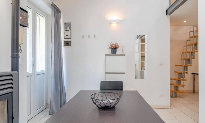 Turin Apartment | Quadriloft by Happyhostorino