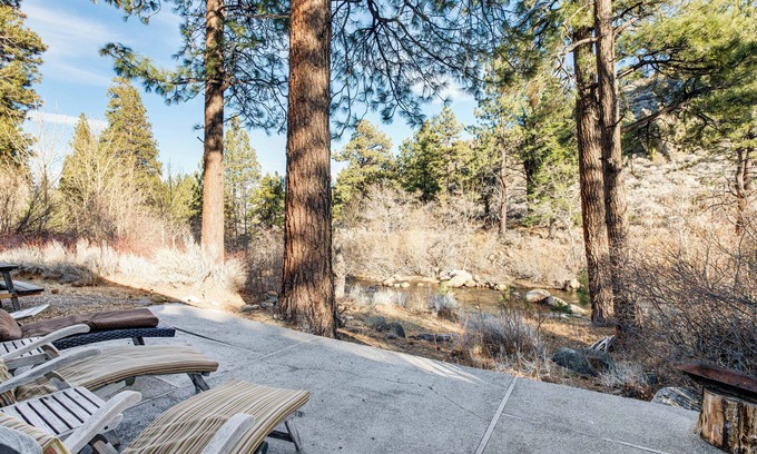 Alpine Village Cottage | 'Quail Hollow' on Carson River: Cottage Hideaway