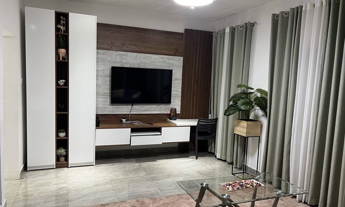 Labone Apartment | Quaint 2-bedroom apartment with AC in charming Accra