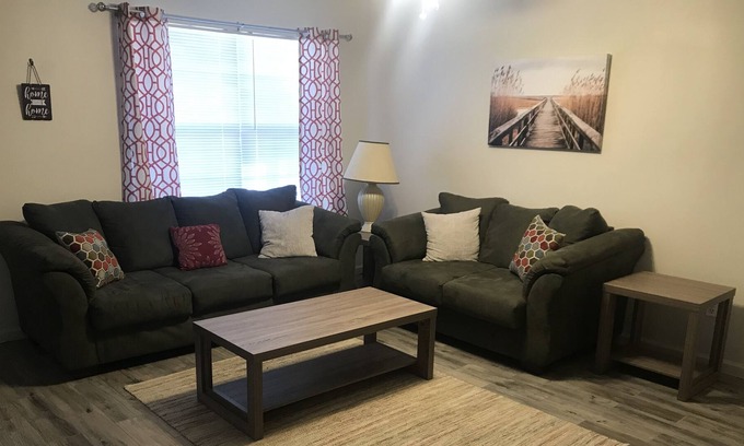 Gautier Condo | Quaint condo with the convenience of the Gulf Coast